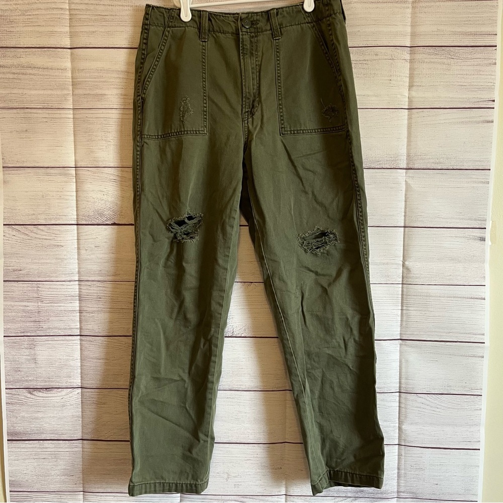 American eagle size 10 olive cargo pants